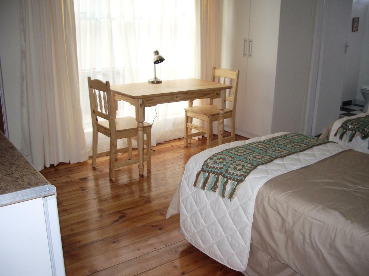 Dee'S Bnb Претория Экстерьер фото